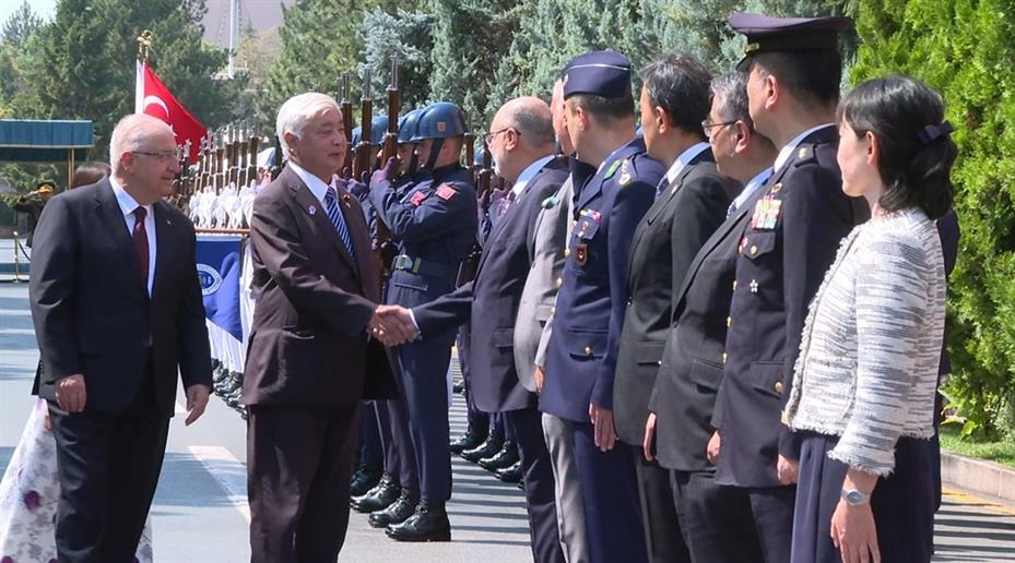 Bakan Güler, Japon mevkidaşı Nakatani ile bir araya geldi