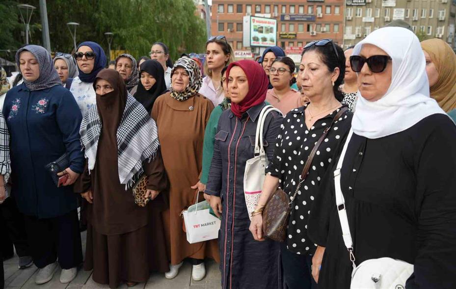 Filistin için imza kampanyasına destek veren Cemile teyze: "Her bir imza İsrail’e bir bomba olacak"