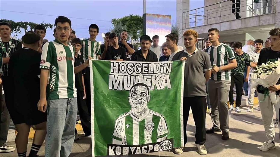 Konyaspor’un yeni transferi Jackson Muleka, Konya’ya geldi
