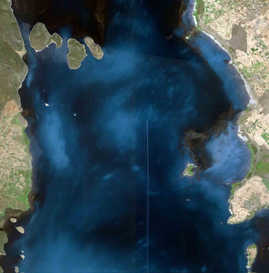 Türk Yıldızları’nın Beyşehir Gölü üzerinde uçuşu uydu tarafından fotoğraflandı