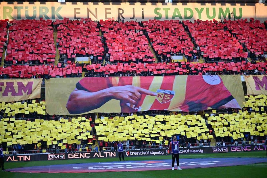Kayserisporlu taraftarlardan Galatasaray maçına yoğun ilgi