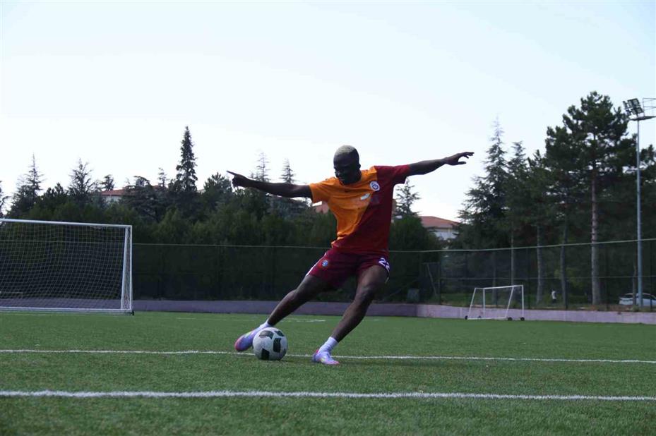 Osimhen’i Eskişehir’de gören şaşırıyor