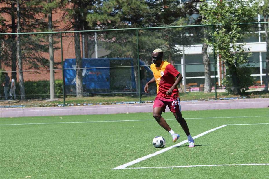 Osimhen’i Eskişehir’de gören şaşırıyor