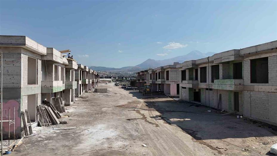 Melikgazi’nin Altınoluk Bahçeli Ev Projesi hızla yükseliyor