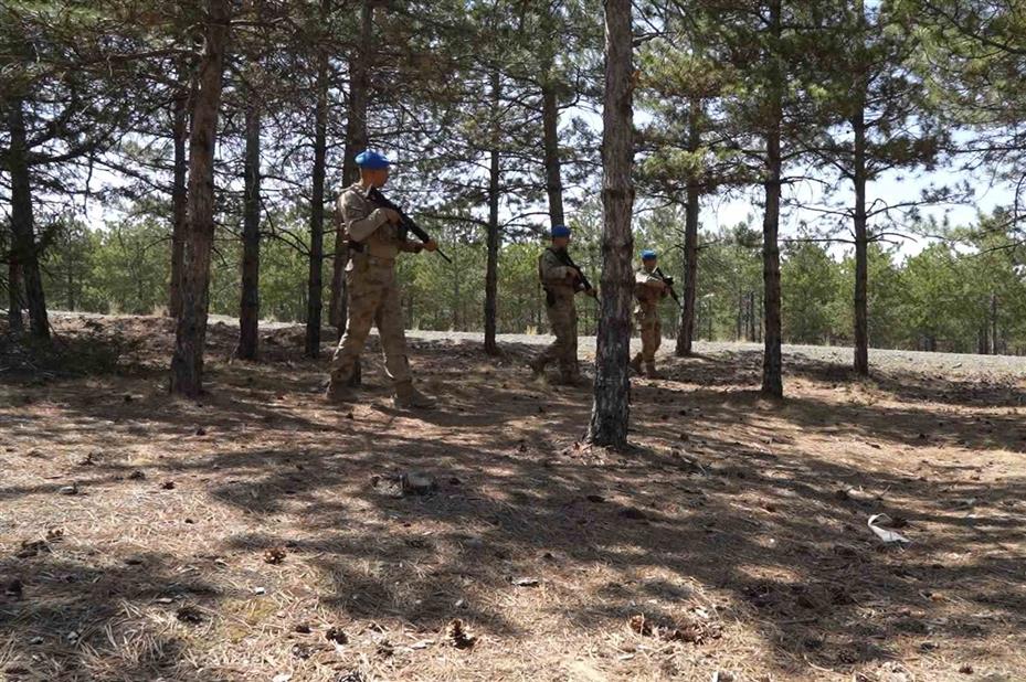 Orman yangınına karşı jandarma komandoların gözü yeşil doğada