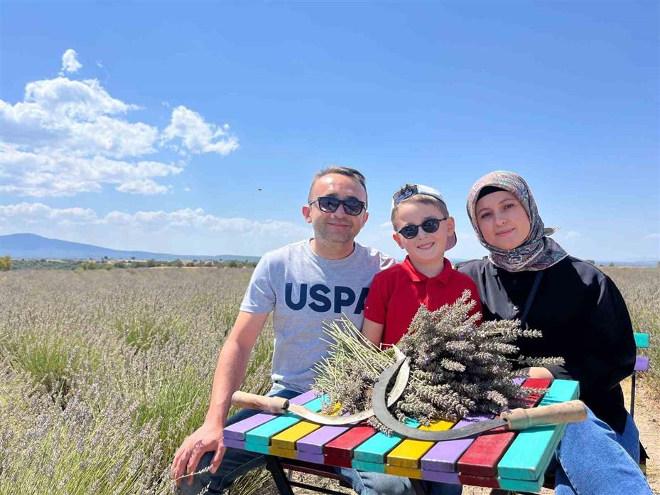 Eskişehir’de ilginç lavanta hasadı