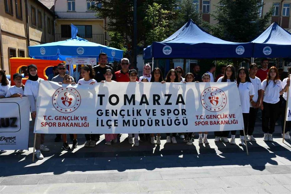 Tomarza’da "Bağımlılıkla Mücadele Yürüyüşü" düzenlendi