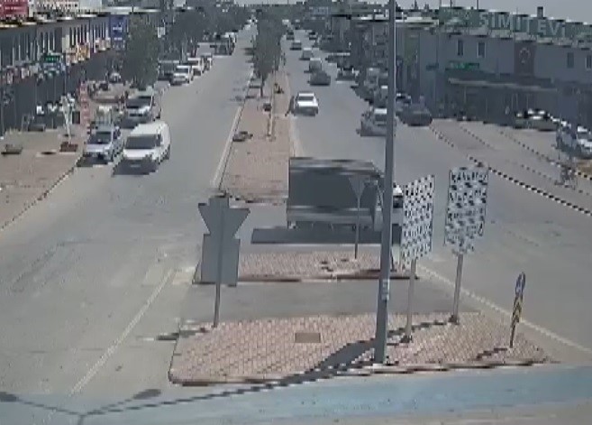 Konya’da kaza anları kameraya yansıdı