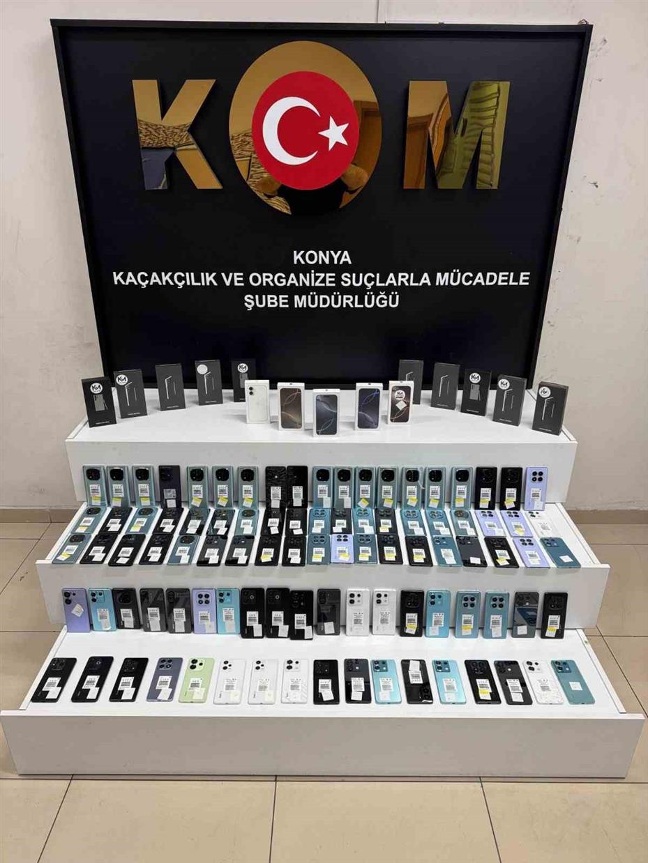 Konya’da 2.5 milyon lira değerinde kaçak cep telefonu ele geçirildi