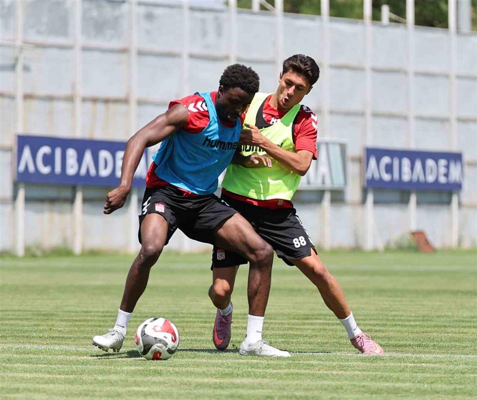 Sivasspor’da Amed maçının hazırlıkları sürüyor