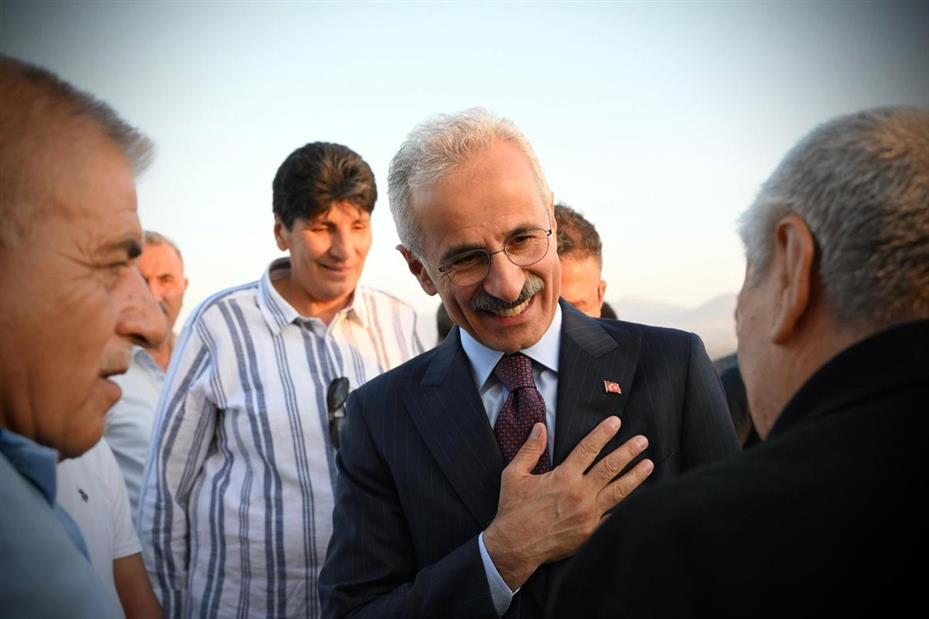 Bakan Uraloğlu hızlı demiryolu hattı temel atma töreni için Iğdır’a gitti