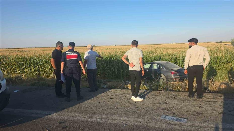 Aksaray’da kazada iki otomobil mısır tarlasına savruldu: 7 yaralı