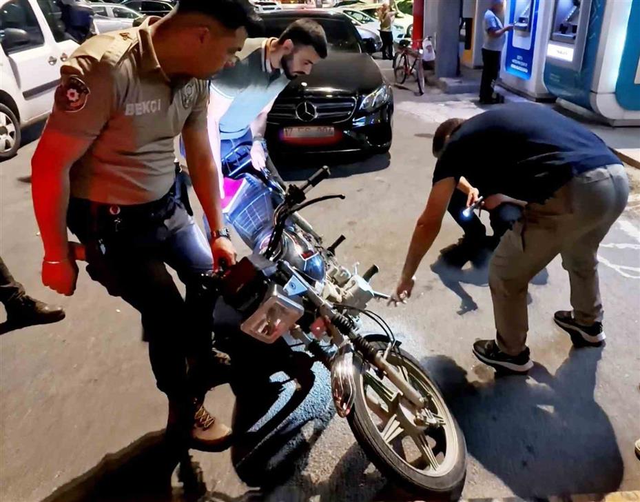 Plakasız ve şasi numarasız motosiklet trafikten men edilerek, kriminale gönderildi