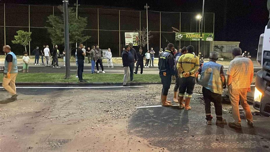 Sivas’ta ana hat su borusu patladı, belediye ekipleri müdahale etti
