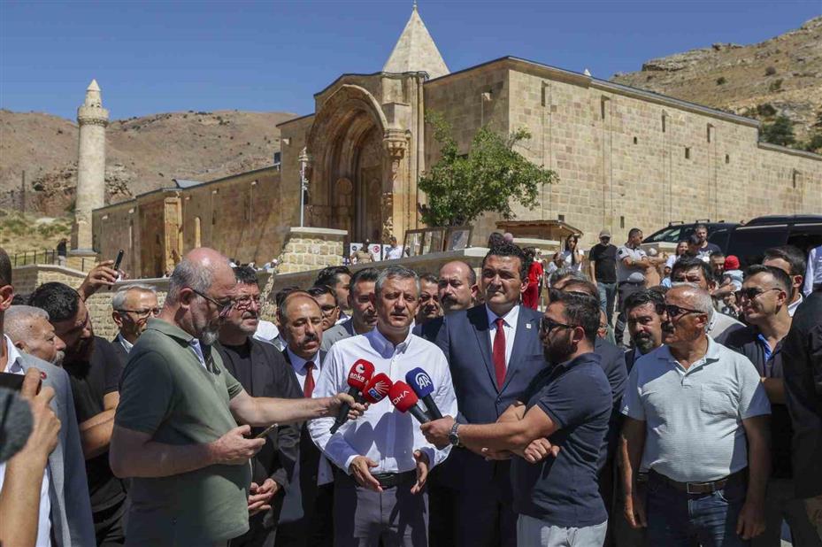 Özgür Özel’den Filistin açıklaması: "Türkiye Büyük Millet Meclisi’ni olağanüstü toplantıya çağırıyoruz"