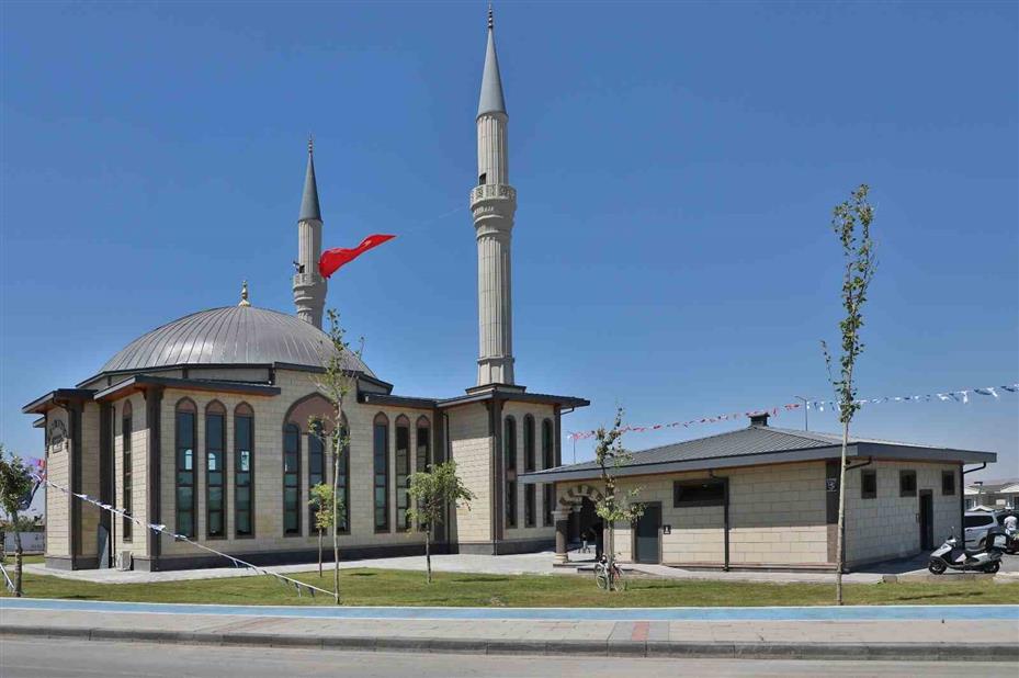 Ali Erkara Cami ibadete açıldı
