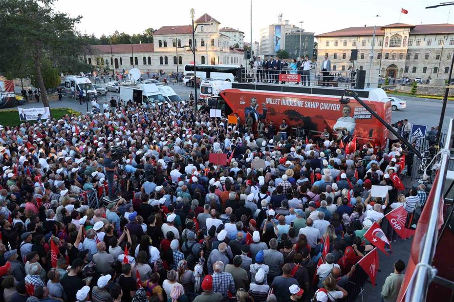 CHP Genel Başkanı Özel, Sivas’taki mitingde konuştu