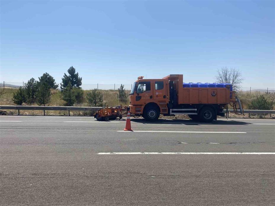 Ankara’da metenol yüklü tanker kaza yaptı: Yol bir süre trafiğe kapandı
