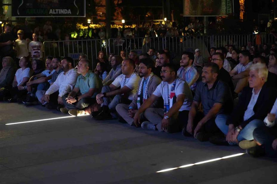 Niğde Belediyesi’nden Gazze için dayanışma etkinliği: ’Sessiz Çığlık’ belgeseli gösterildi