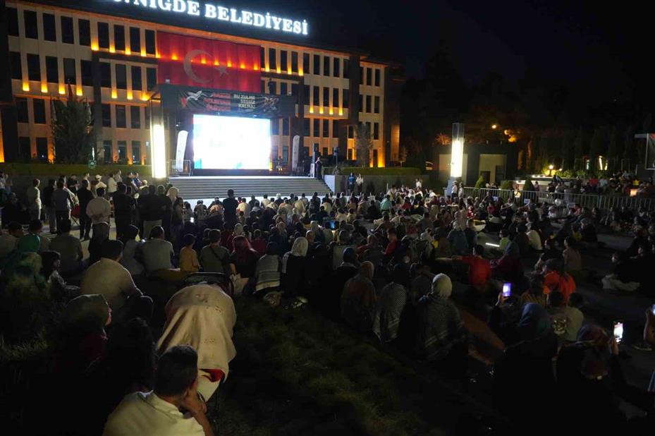 Niğde Belediyesi’nden Gazze için dayanışma etkinliği: ’Sessiz Çığlık’ belgeseli gösterildi
