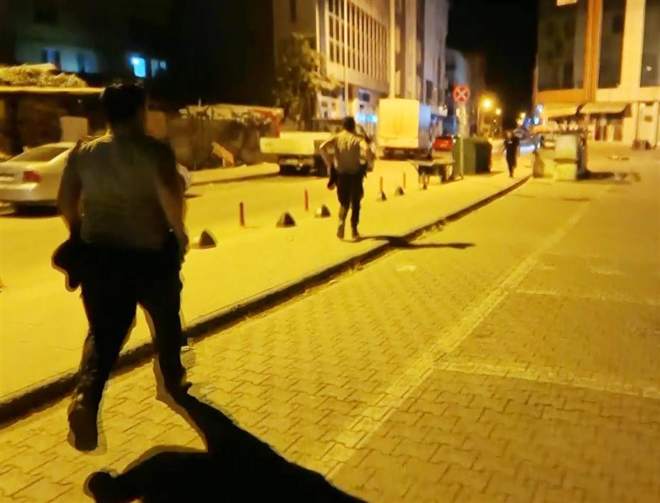 Arkadaşını bıçaklayan şahıs kovalamaca sonucu yakalandı