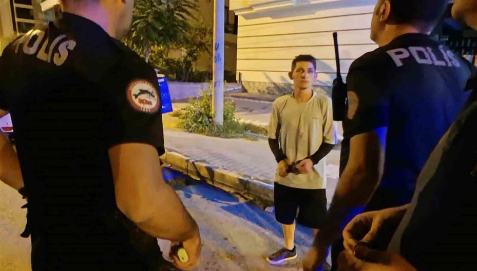 Dayak yemek için "Vur" dedi, dayak atıp gözaltına alındı