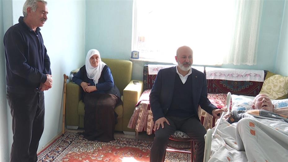 Kocasinan, ’Evde Bakım Hizmeti’ ile hem yüzleri güldürüyor hem şifa dağıtıyor