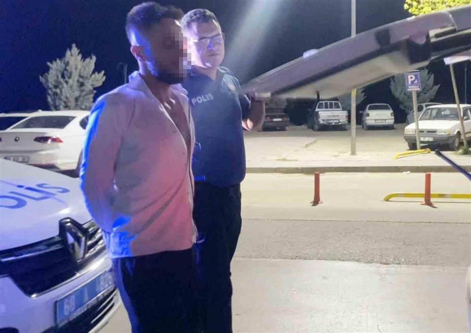 Kayınbiraderine kızdı, hastane önünde havaya ateş açtı