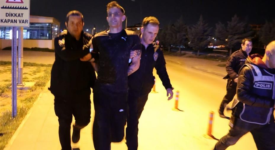 "Türk polisinden kaçılmaz" deyip defalarca kaçan sürücü kaza yaptı