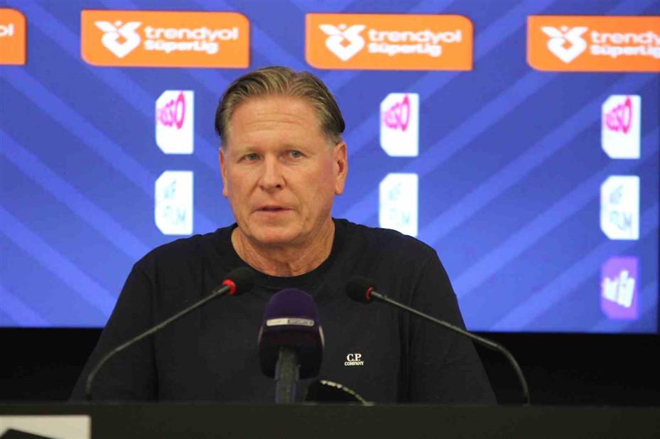 Markus Gisdol: "Takım halinde çalışmaya ve zaman geçirmeye ihtiyacımız var"