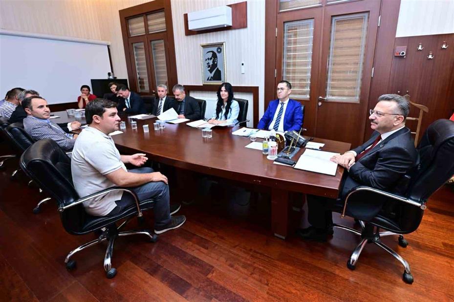 Vali Aksoy, onlarca Halk Günü’nde yüzlerce vatandaşı dinledi