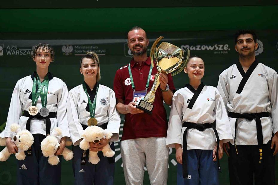 Anadolu Üniversitesi Taekwondo Takımı Avrupa’da zirvede