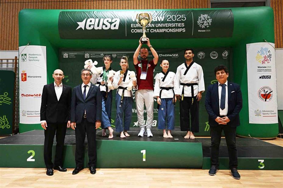 Anadolu Üniversitesi Taekwondo Takımı Avrupa’da zirvede