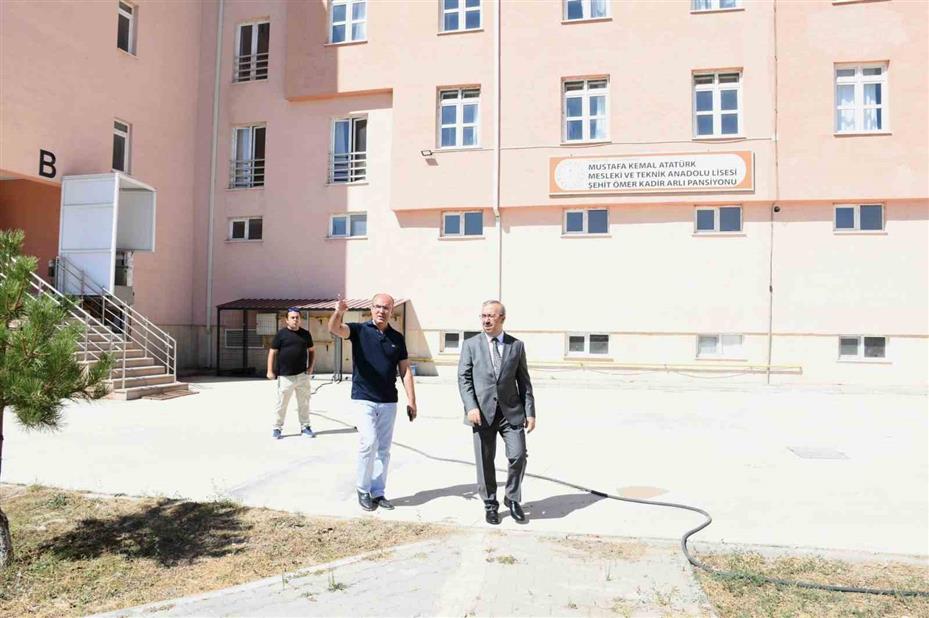 Müdür Aydın, yeni eğitim-öğretim yılına yönelik hazırlık çalışmalarını inceledi