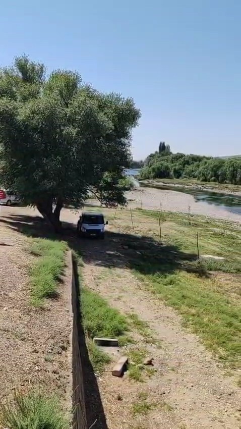 Kuzenini kurtarırken boğulma tehlikesi atlatan genç hayatını kaybetti