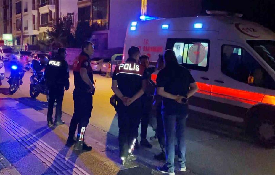 Kalçasından bıçaklanan şahıs yarasını unutup basın mensuplarına küfretti
