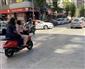 Kent merkezinde ilginç görüntü: 3 kadın aynı motosiklete bindi