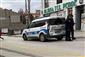 Polis aracına çarpıp kaçtı
