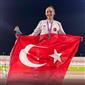 Başkan Albayrak, Türkiye rekoru kıran Eskişehirli sporcuyu kutladı