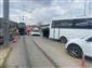 Minibüsle çarpışan tramvay raydan çıktı