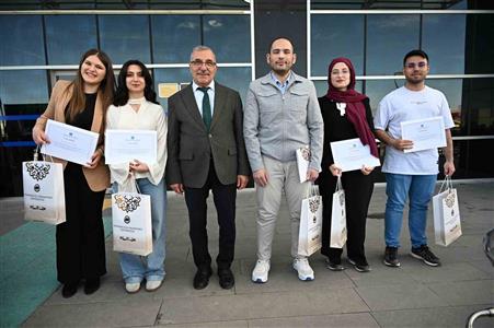 Kütüphane Haftası’nda kitap tutkunları ödüllendirildi
