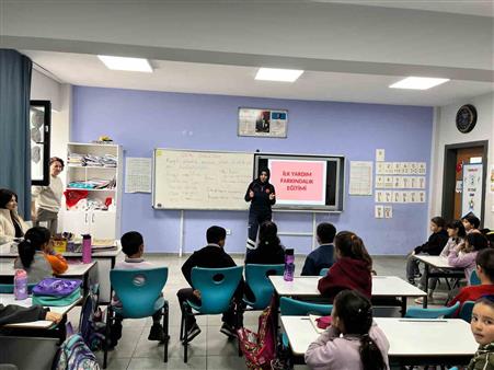 Eskişehir’de öğrencilere ilk yardım ve Minik 112 Eğitimi verildi