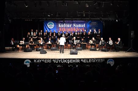Türk Sanat Müziği konseri Kayserililerden büyük ilgi gördü