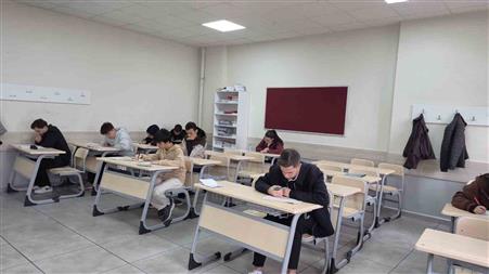 Sivas’ta öğrenciler manevi ödül için ter döktü