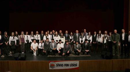 Lise öğrencileri Veysel’in hayatını sahneye taşıdı