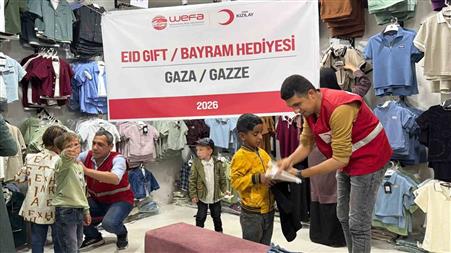 Türk Kızılay’dan Gazzeli çocuklara bayramlık sevinci