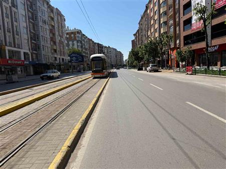 Eskişehir’de bayramın ilk günü sokaklar boş kaldı