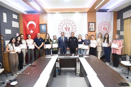 AFAD gönüllüsü öğrenciler ilk yardım belgelerini aldı