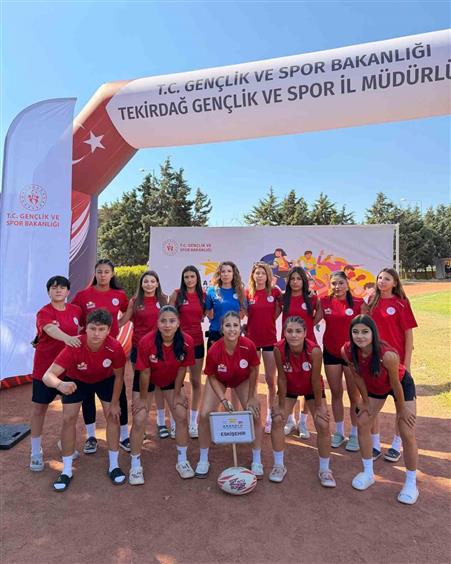 Eskişehir’in ragbi sultanları namağlup şampiyon