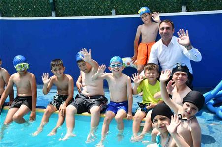 Beylikova Belediyesi yaz dönemi ücretsiz yüzme kurslarını başlattı
